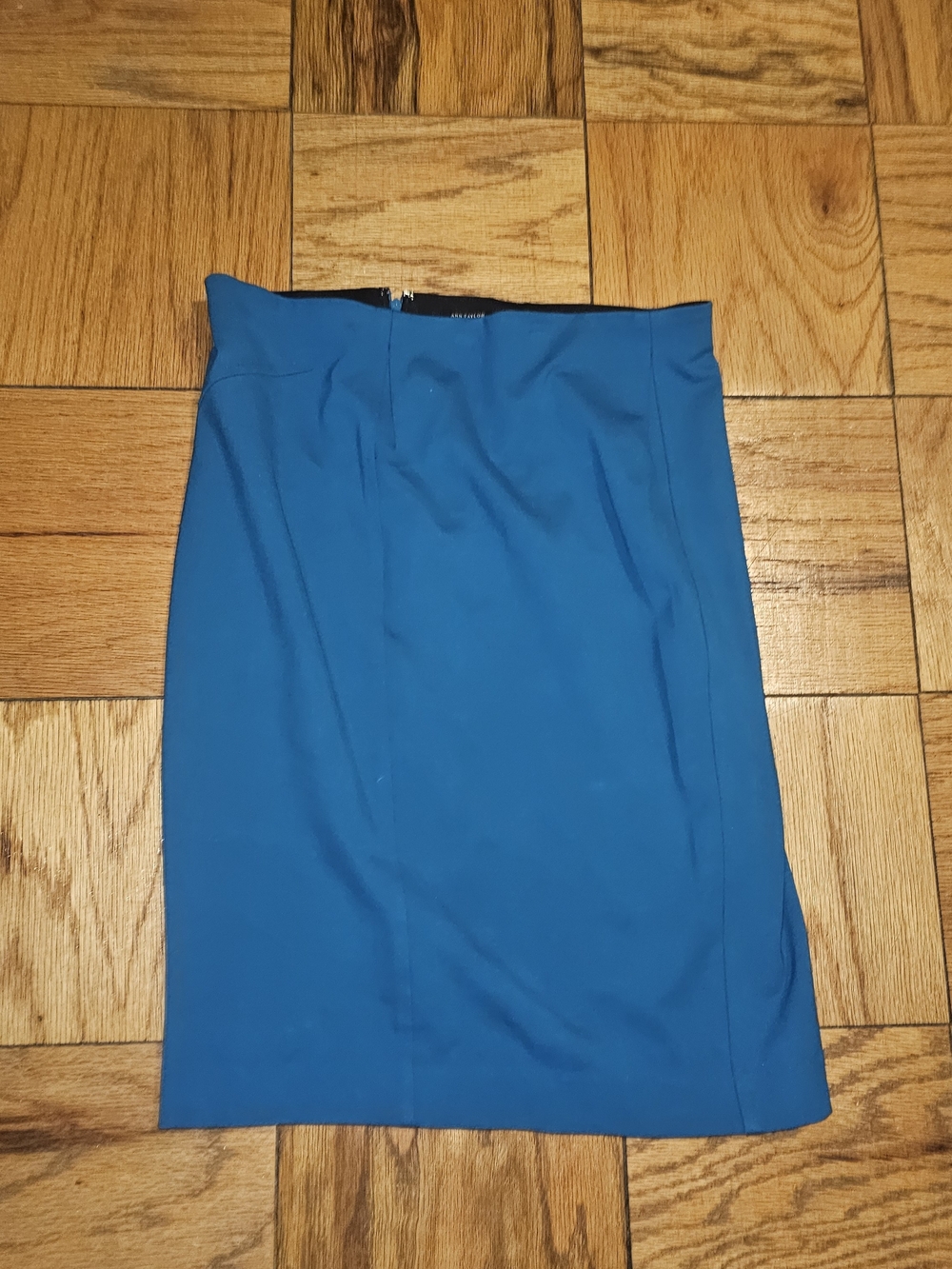 Ann Taylor Teal Pencil Skirt - size 6